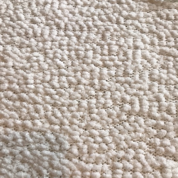 Creamy Winter Snuggles - Picture 2 of 3